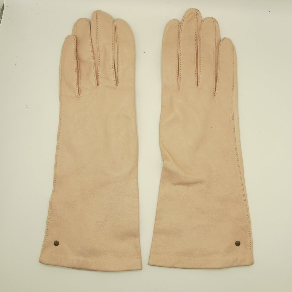 Ladies Aris light pink leather gloves, silk lined, 7.5